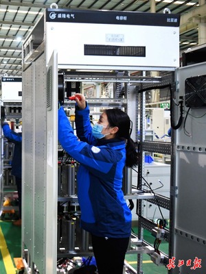 智能配電柜 訂單爭分奪秒的背后，是安全與效率的無聲守護者